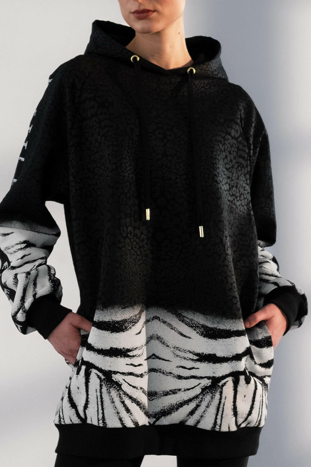 White Tiger Organic Oversize hoodie - Benedetti Life - Hoodie.