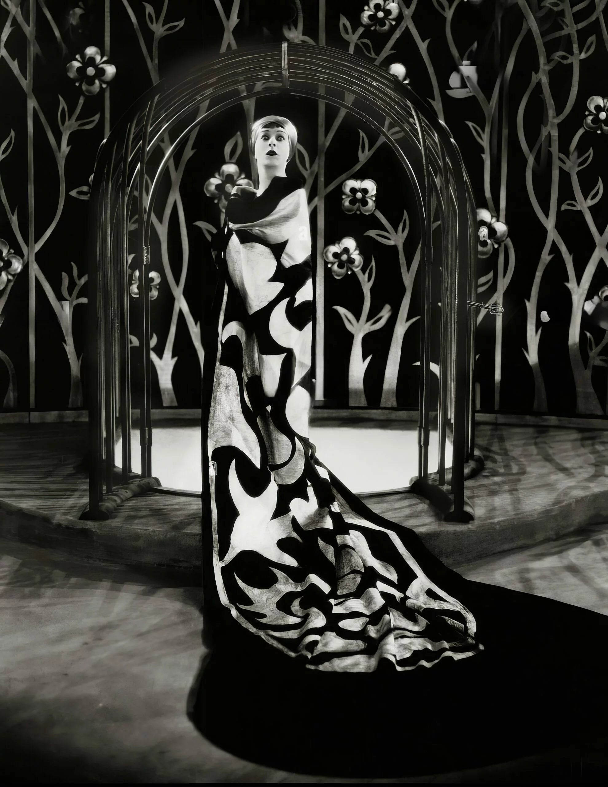 Casati Burner Scene Dress - CASATI - Candles.